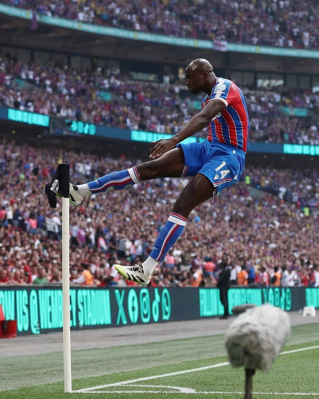 Mateta BOOM!: the celebration that became a design