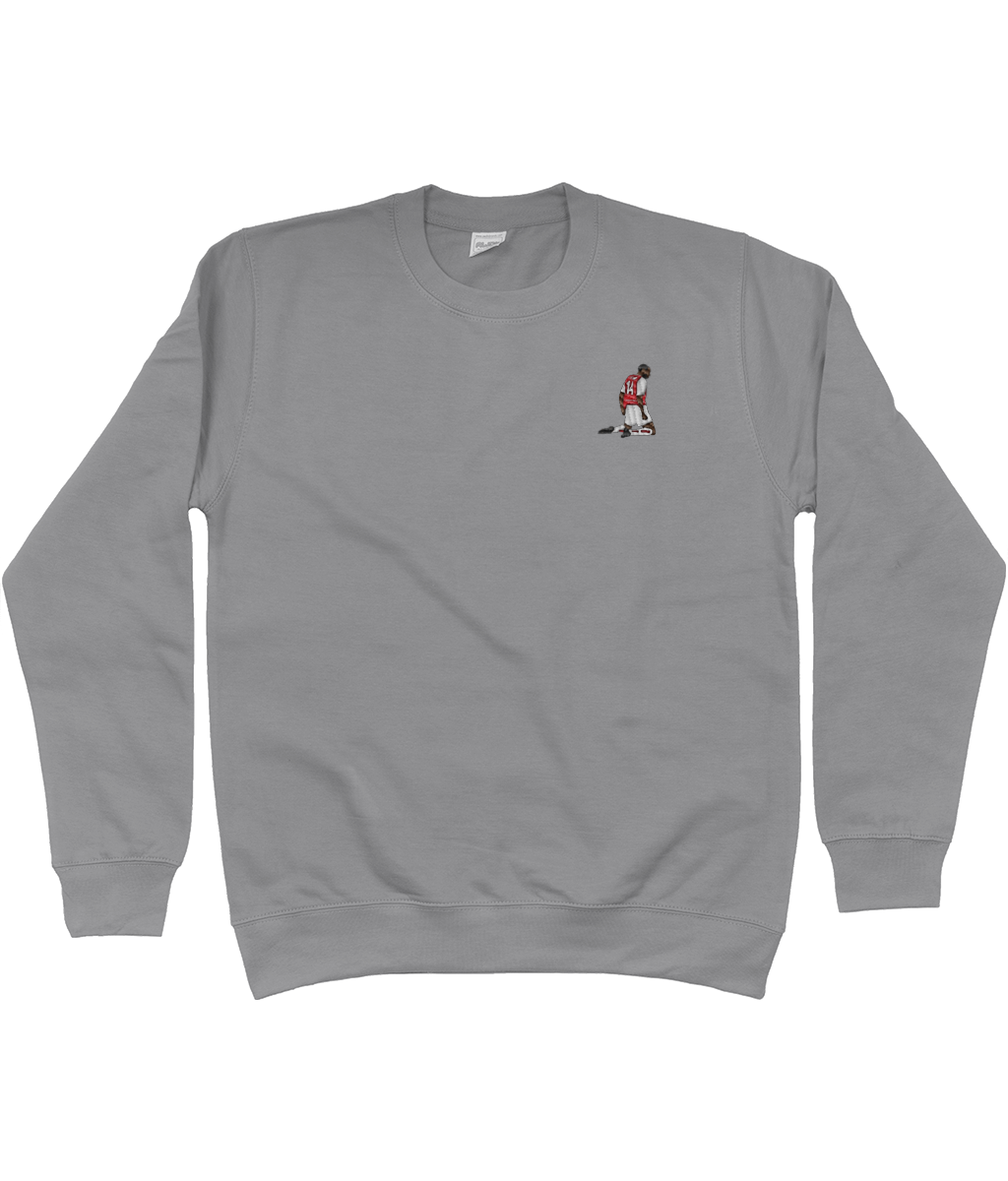 Henry Knee Slide embroidered Arsenal sweatshirt in Graphite Heather, Legends in Thread